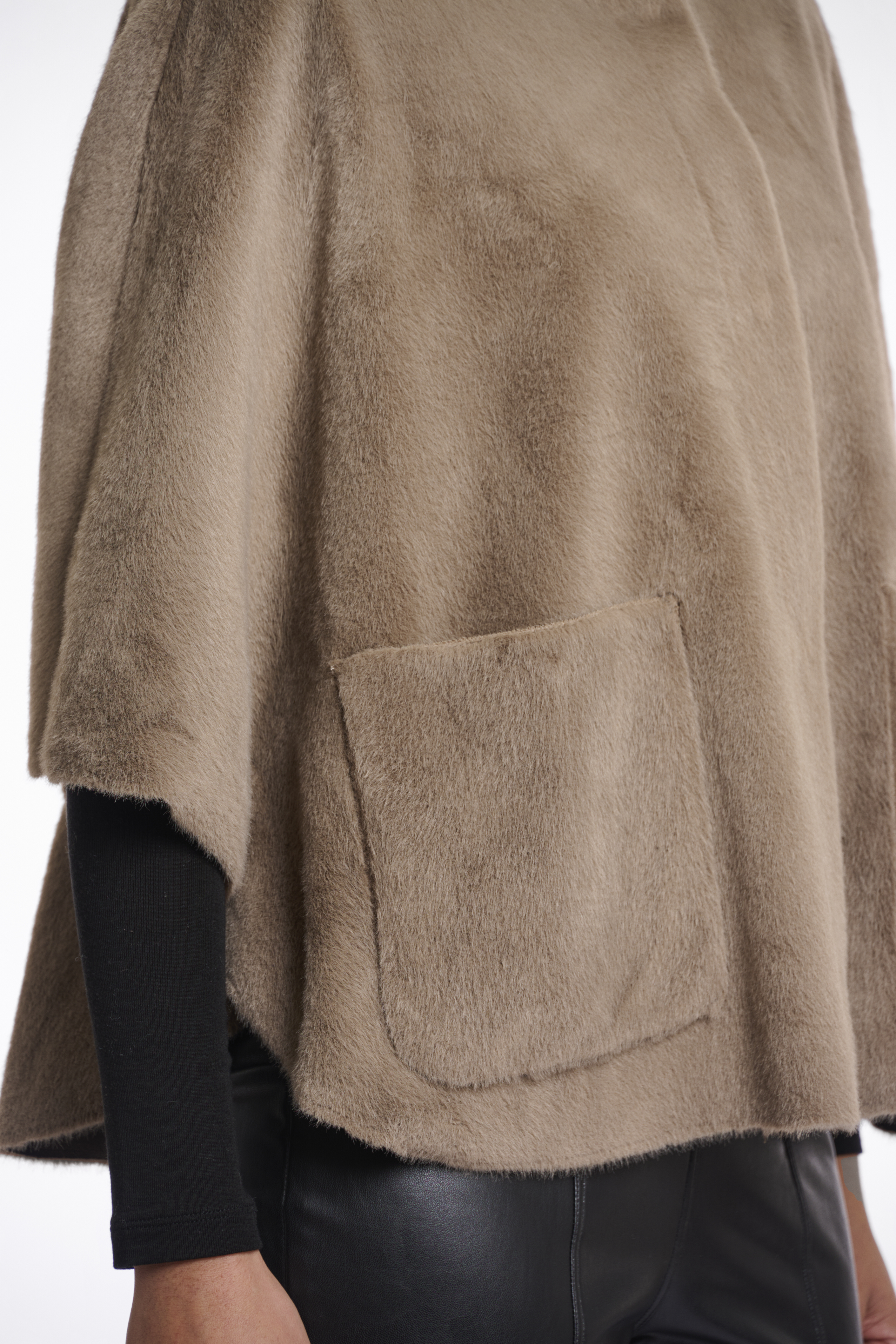 Rino & Pelle - Dewi Faux Fur Cape - Toffee