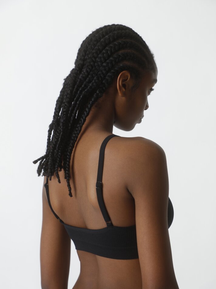 Conjunto com 2 Sutiãs Canelados Sem Costura - Preto