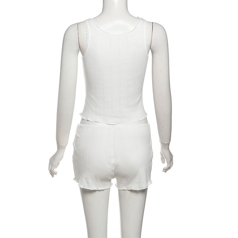 Oonnukal - Set: Effen tanktop met kanten rand + lage hotpants