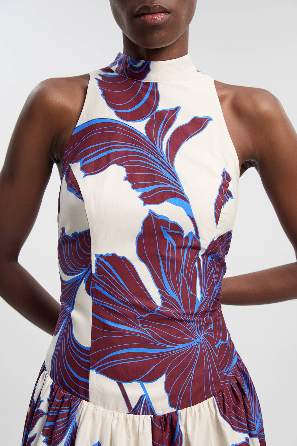 KarenMillen Robe Longue À Col Licou En Satin De Coton À Imprimé Floral Graphique