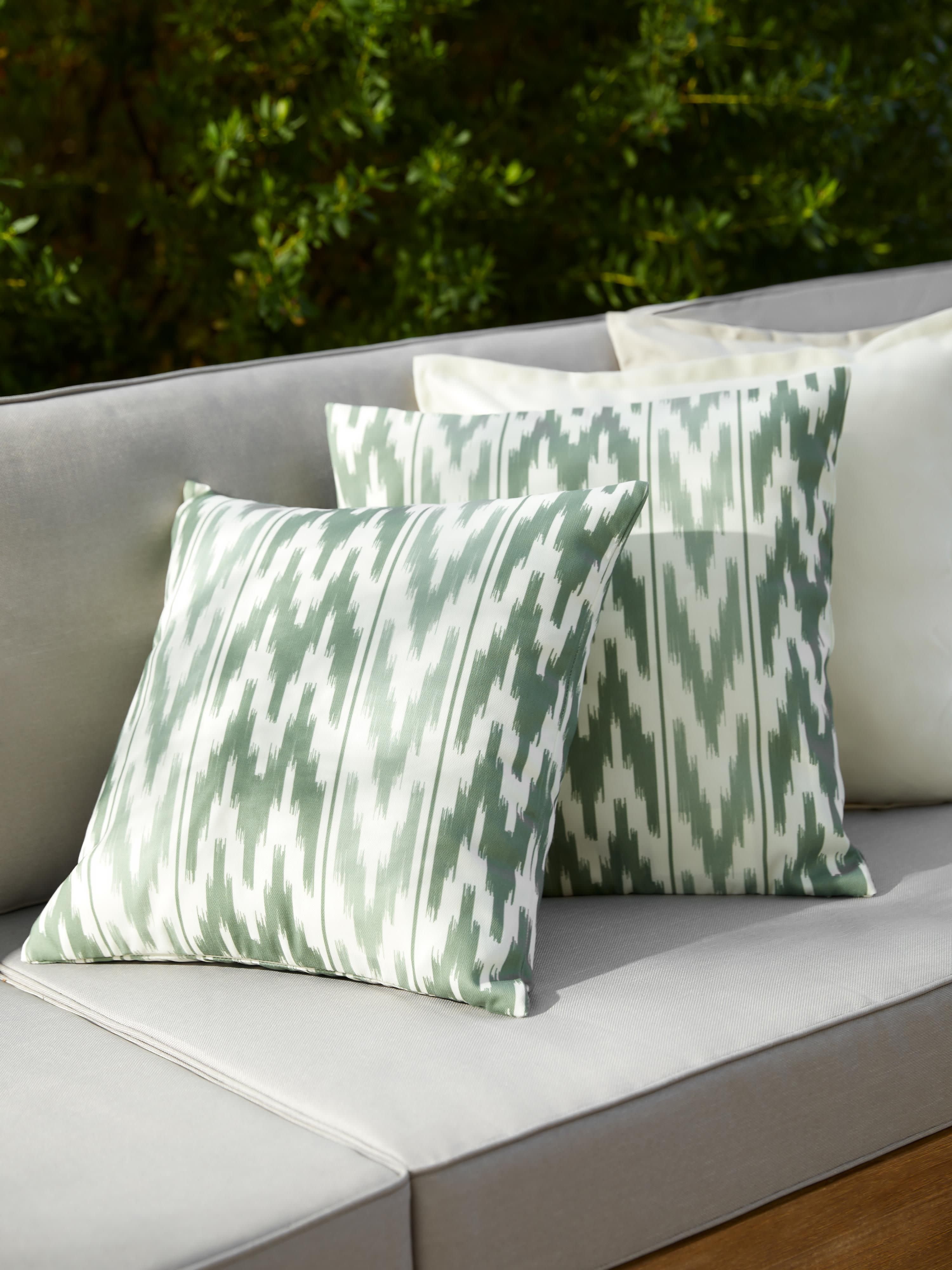 Outdoor stoelkussen Maillot met Ikat patroon