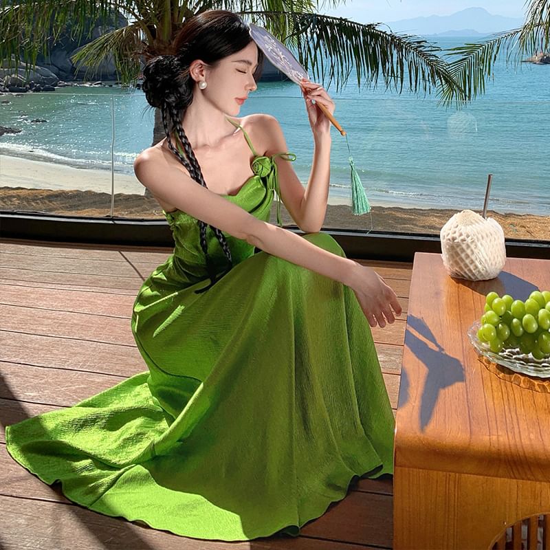 Onjo - Halter Effen Asymmetrische Maxi Zonnejurk