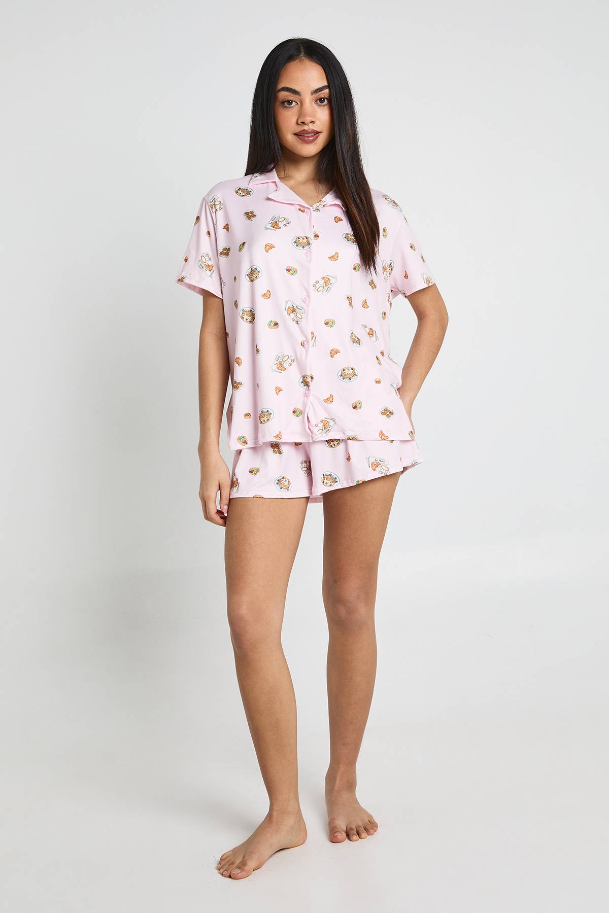 boohoo Ensemble Pyjama Imprimé Petit-déjeuner Avec Chemise À Manches Courtes Et Short