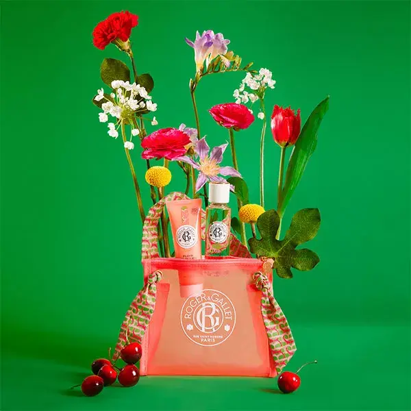 Conjunto de presente Roger & Gallet: Óleo essencial perfumado de flor de figo aquático 30ml e loção corporal.