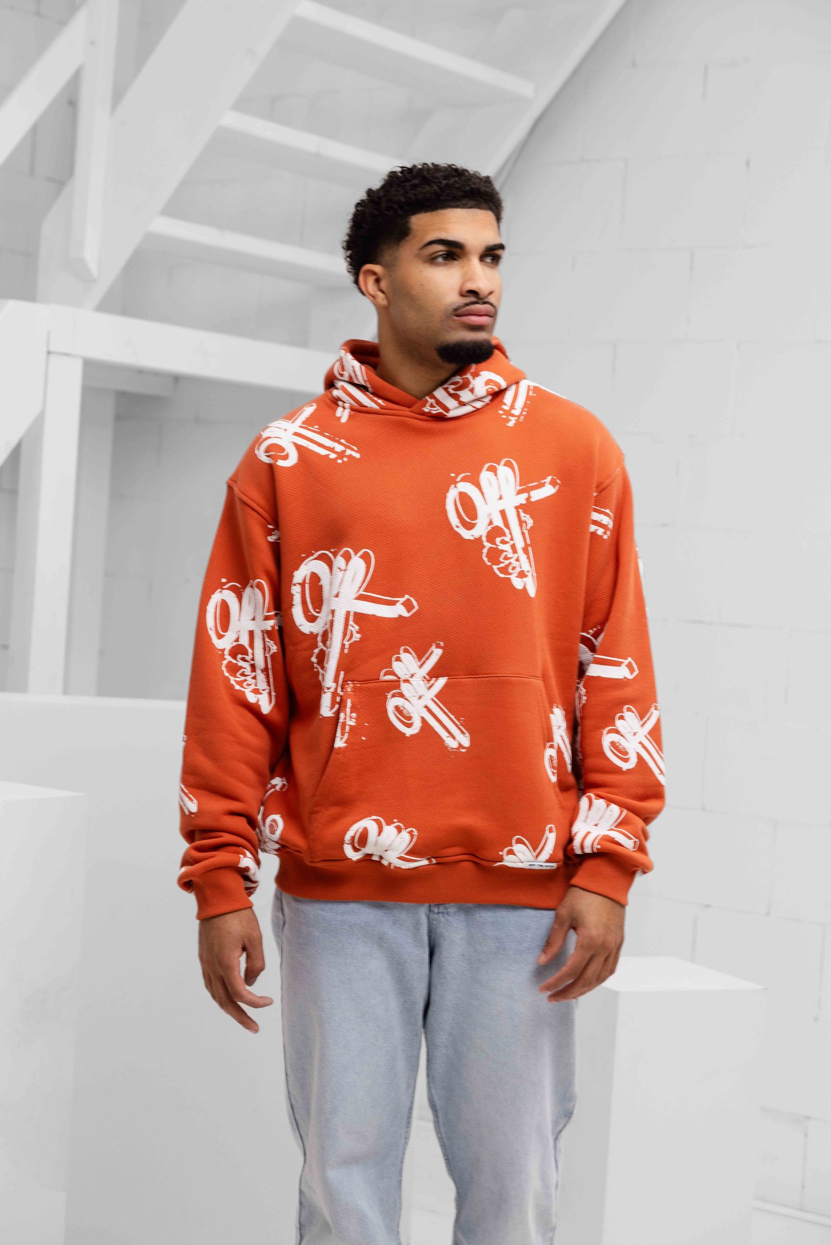 Off The Pitch Off-Mark Hoodie Heren Oranje/Wit