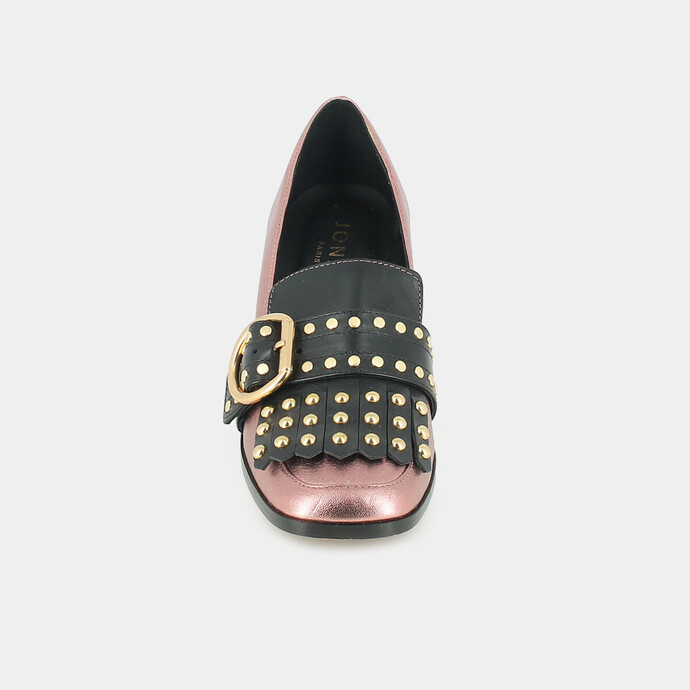 Mocassins à talons et pattes frangées  et cabochons en cuir métallisé rose
