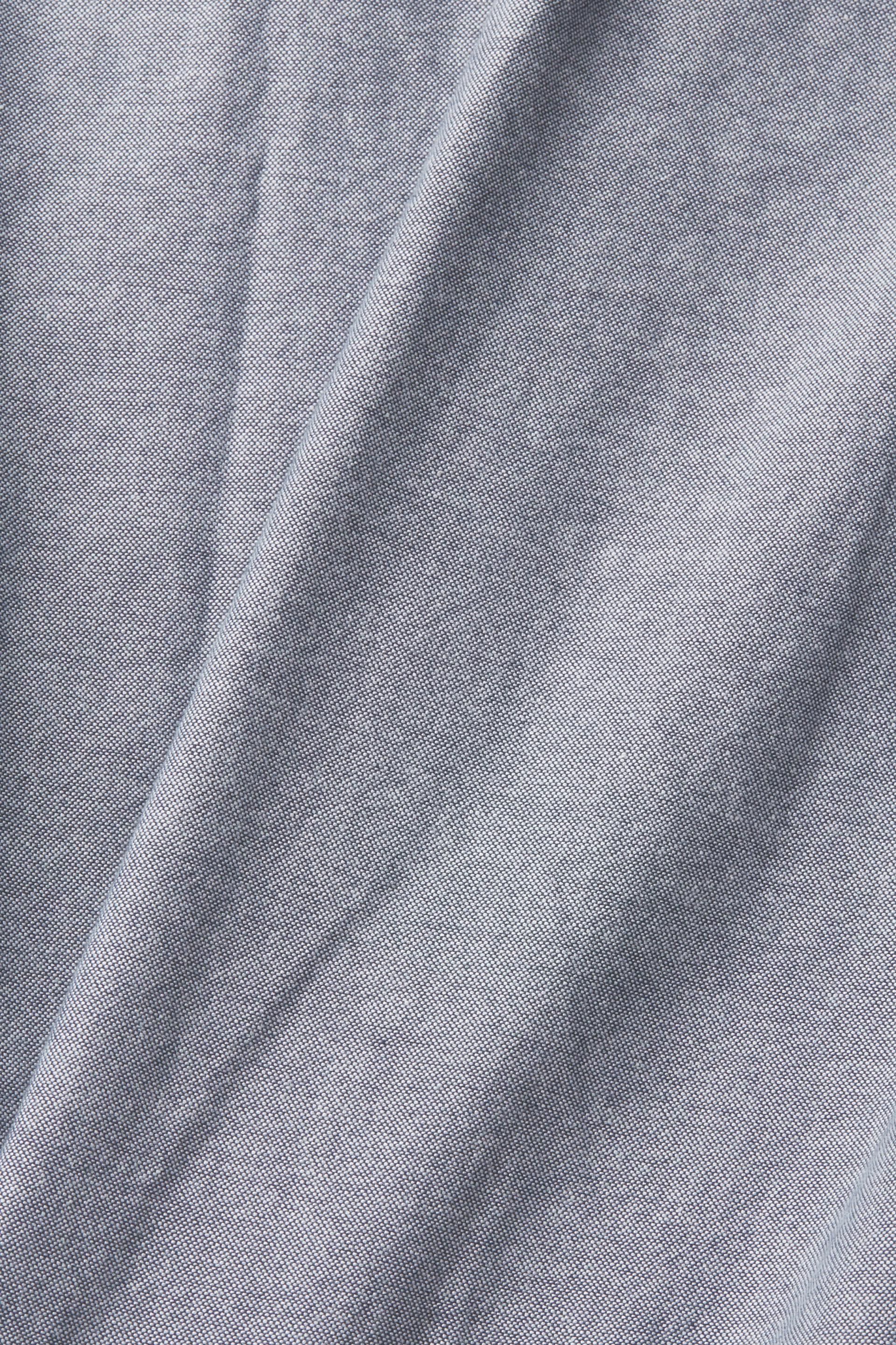 Chemise à col boutonné
