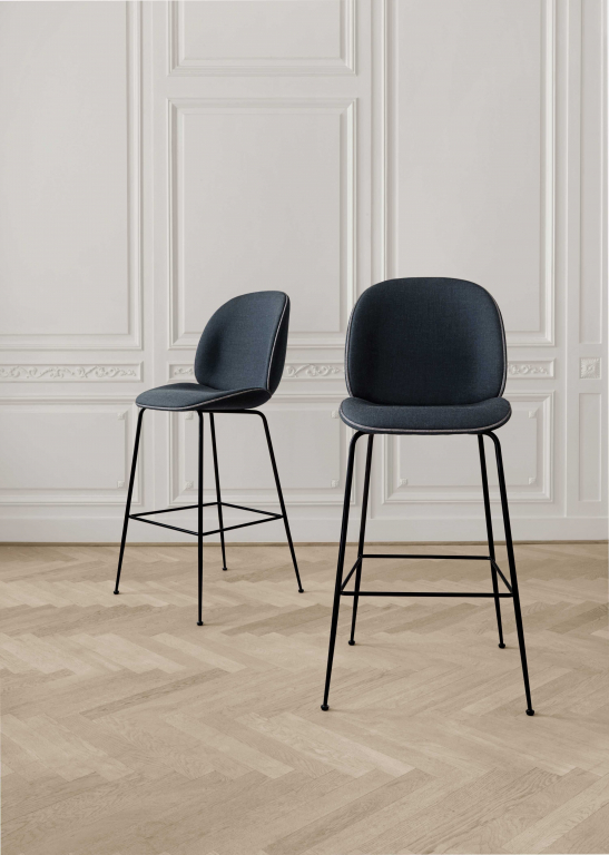 Gubi Beetle Chair barkruk 75cm met zwart onderstel groen