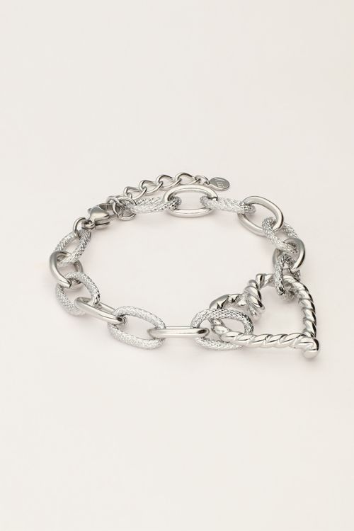 Iconic armband met twist en hartje