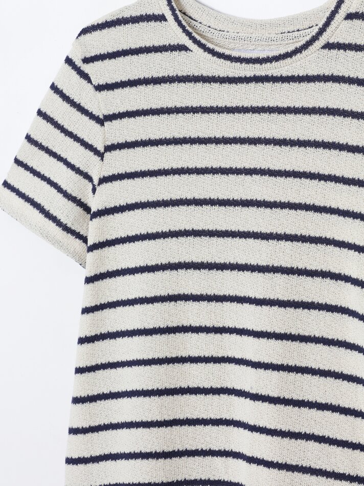Camiseta de maternidade cropped em tricô - Branco/Azul Marinho