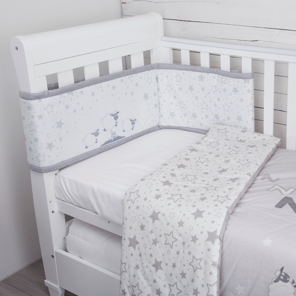 CuddleCo Comfi Dreams 4-teiliges Bettwäscheset „Schlafendes Schaf“