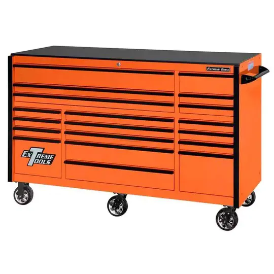Armário de ferramentas Extreme Tools Série DX de 72 polegadas com 17 gavetas e rodízios.