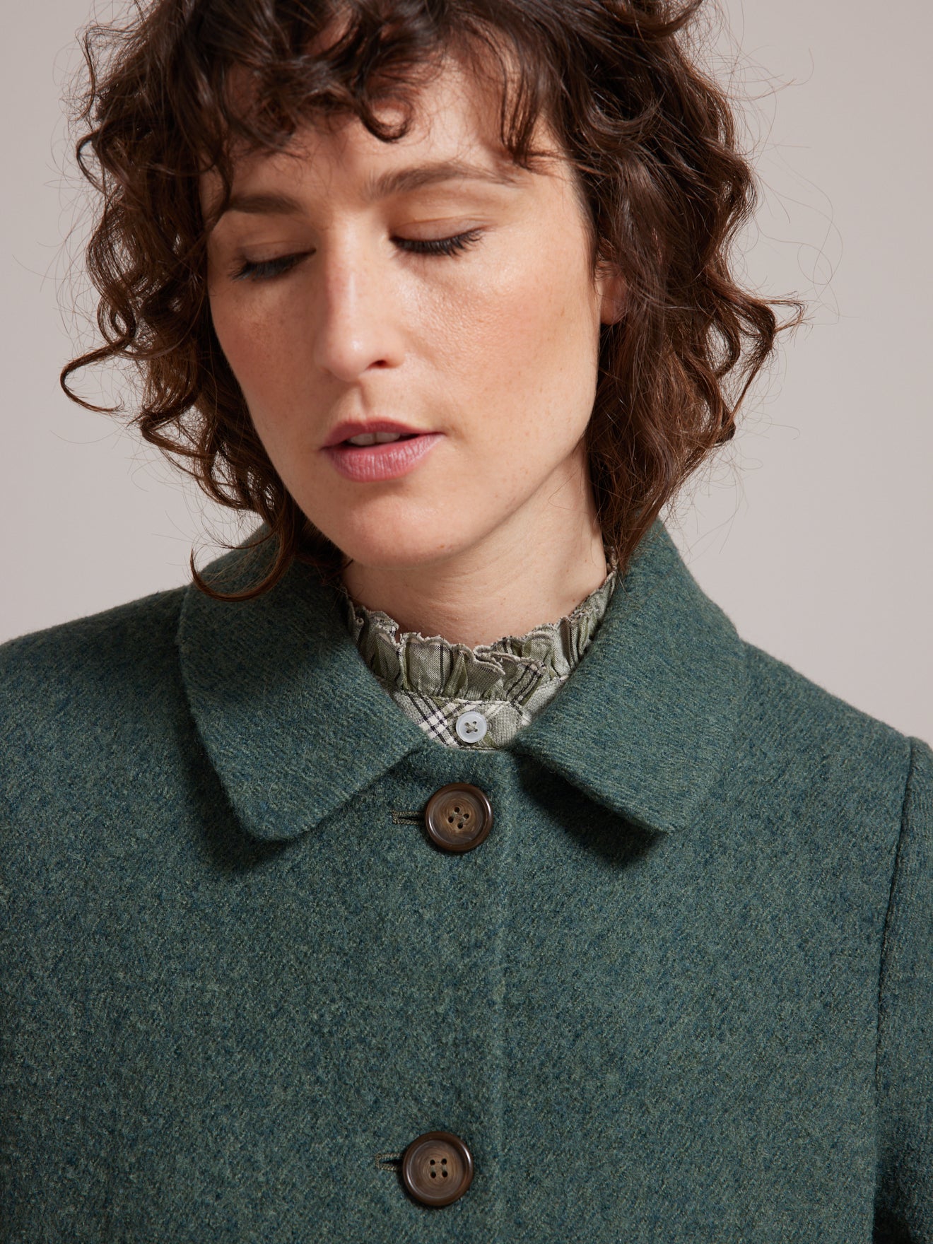 Manteau court drap de laine uni femme
