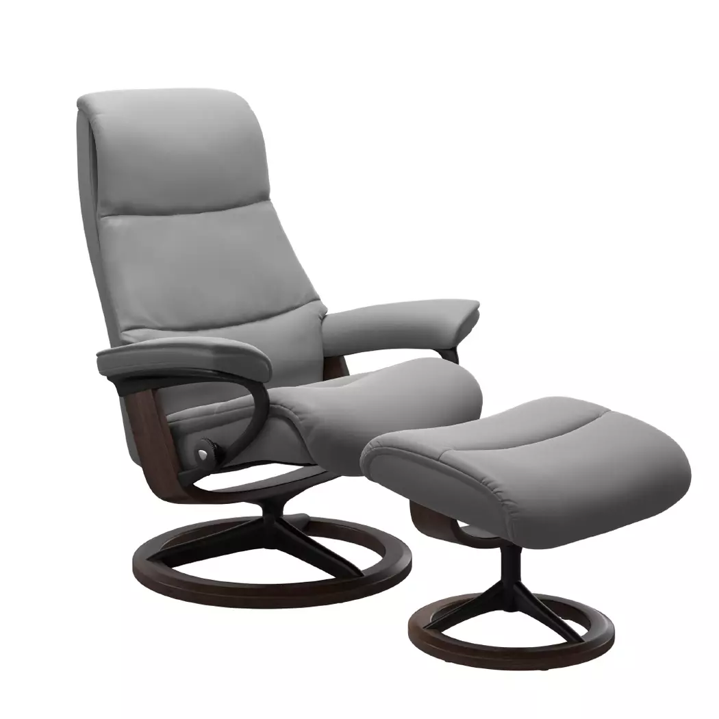 Sessel mit Hocker View Signature
