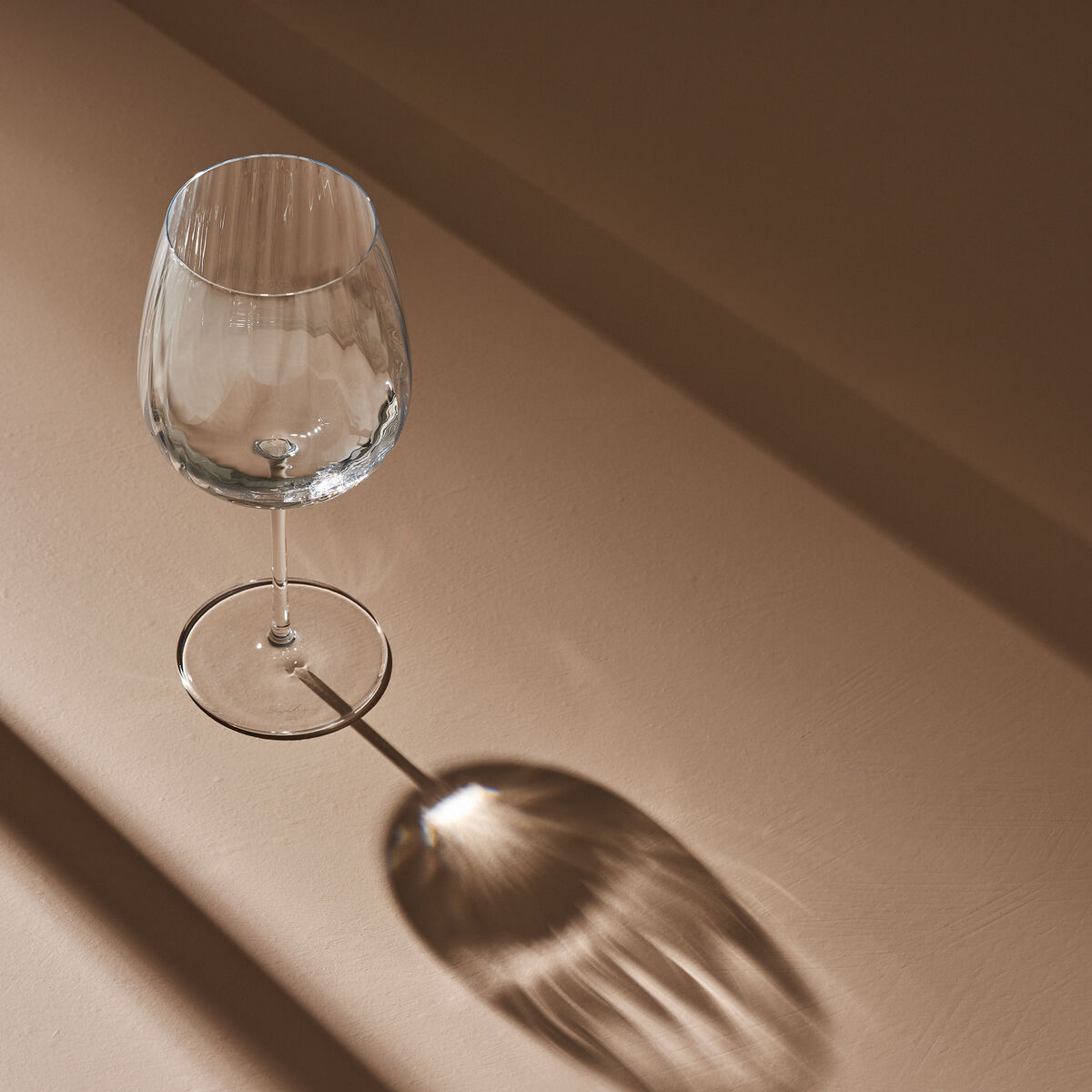 Luigi Bormioli Optica Burgundy ginglass 4-pakning