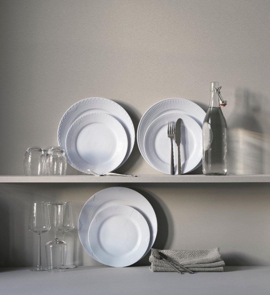 Royal Copenhagen  Hvid riflet Halvblonde tallerken - 27 cm.