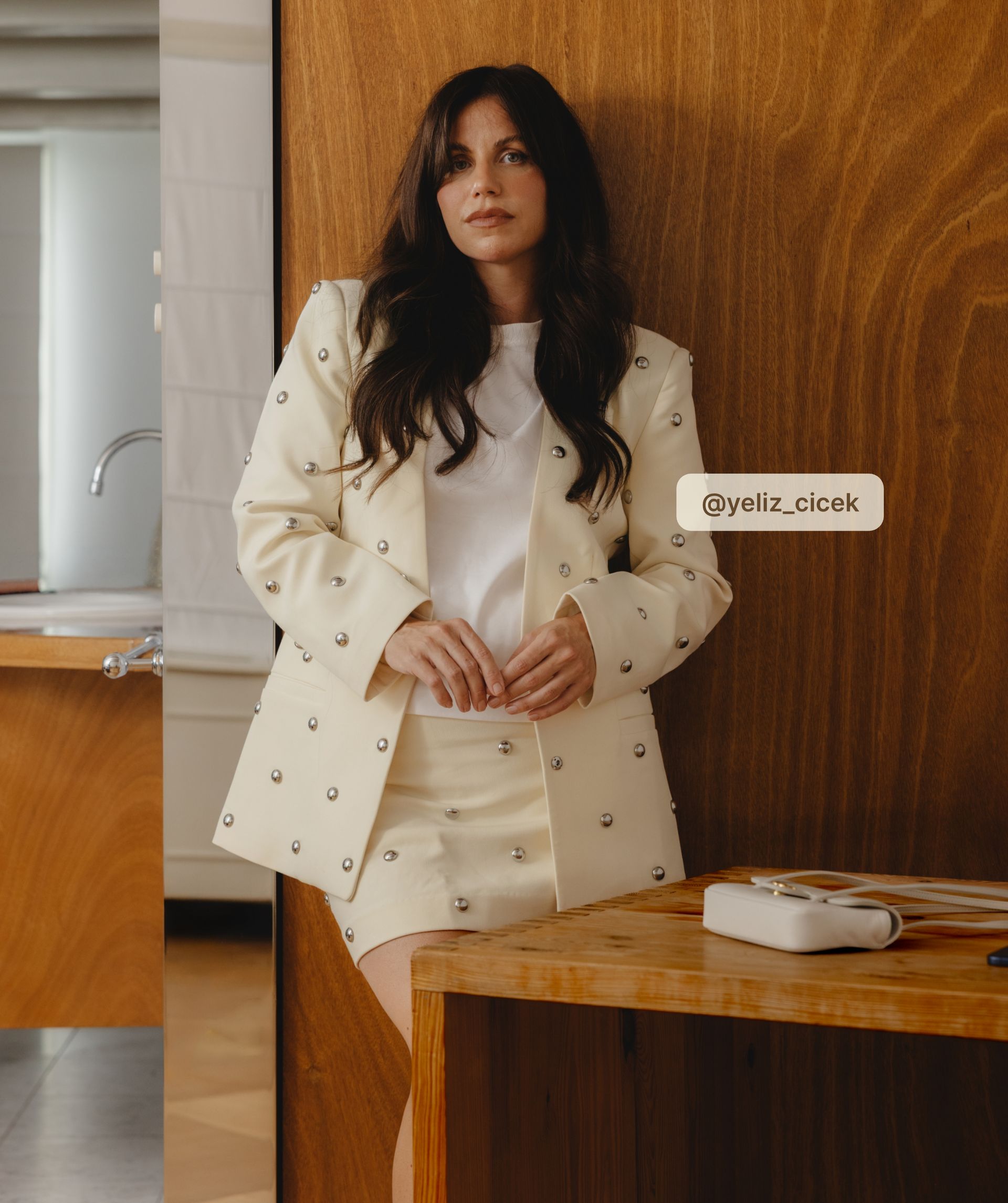 JV-YVEN oversized blazer met studs  - light yellow