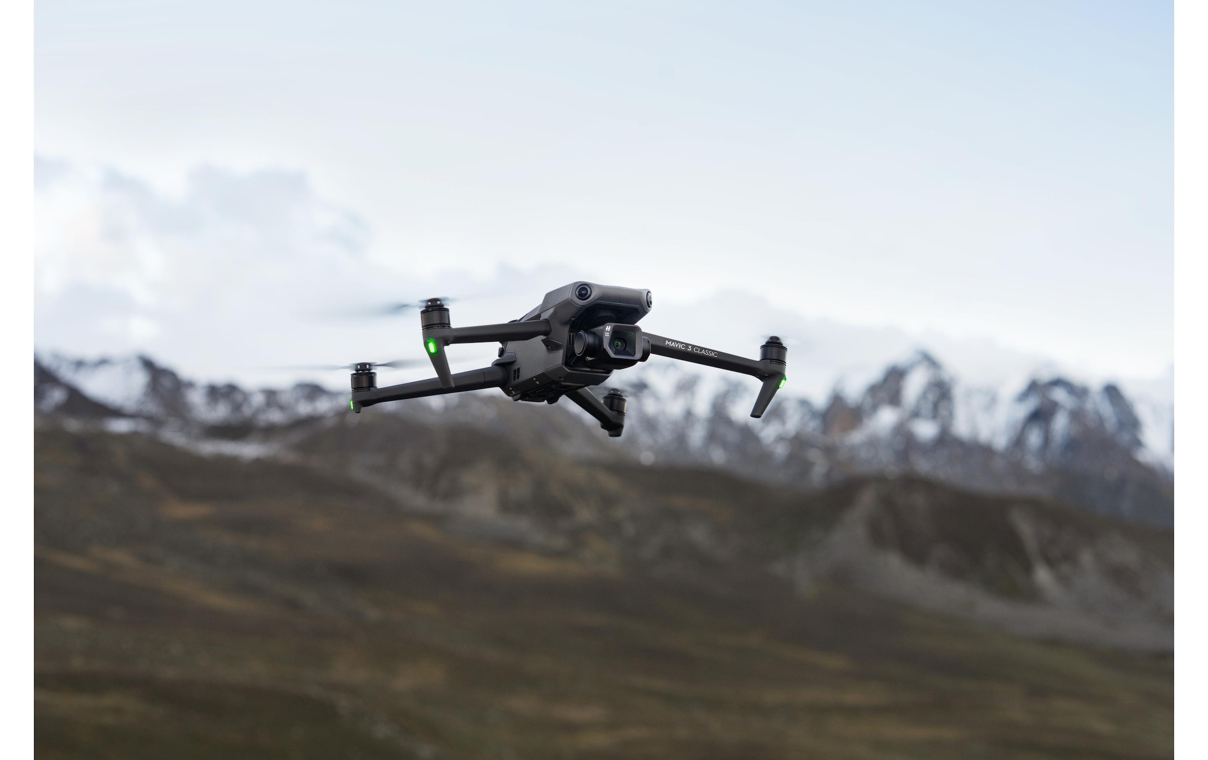 DJI Drohne »Mavic 3 Classic mit Fernsteuerung RC-N1«