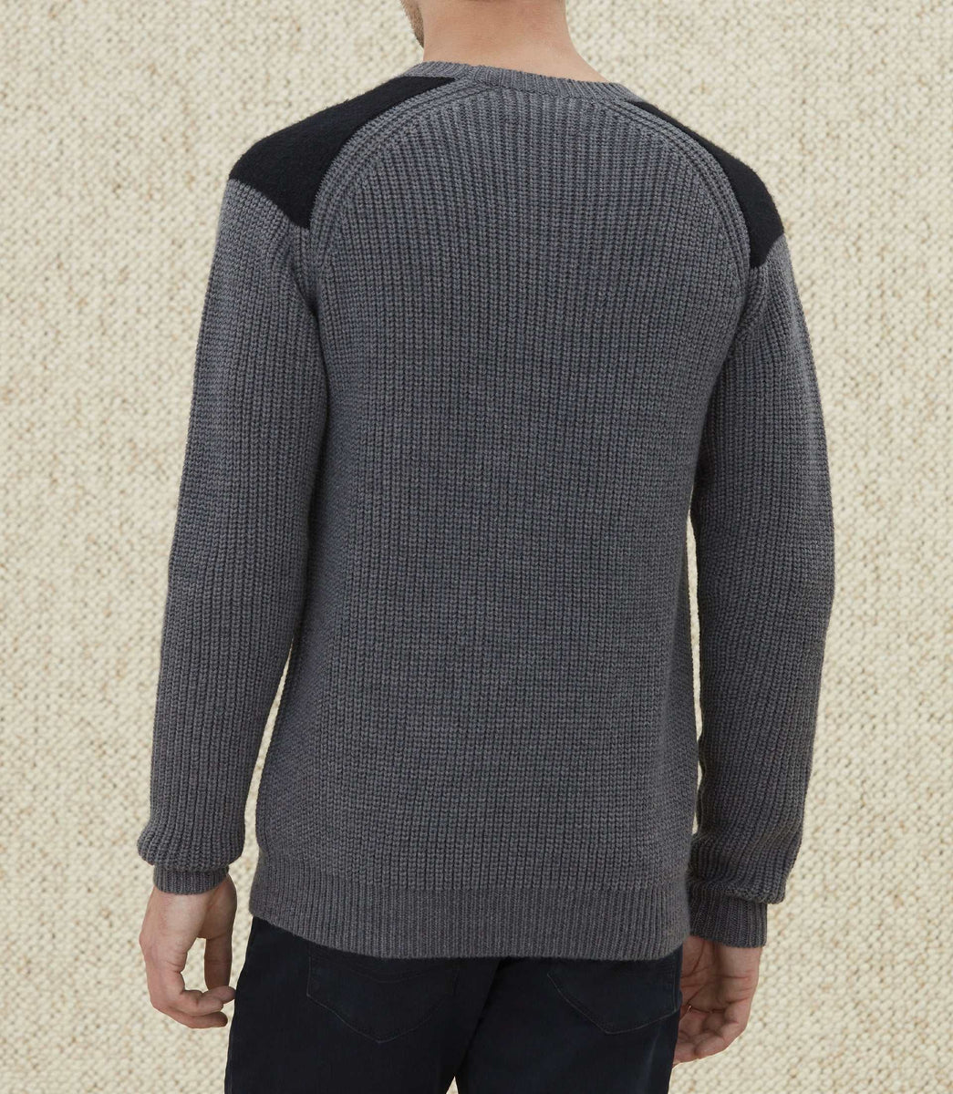 Pull à empiècements gris 