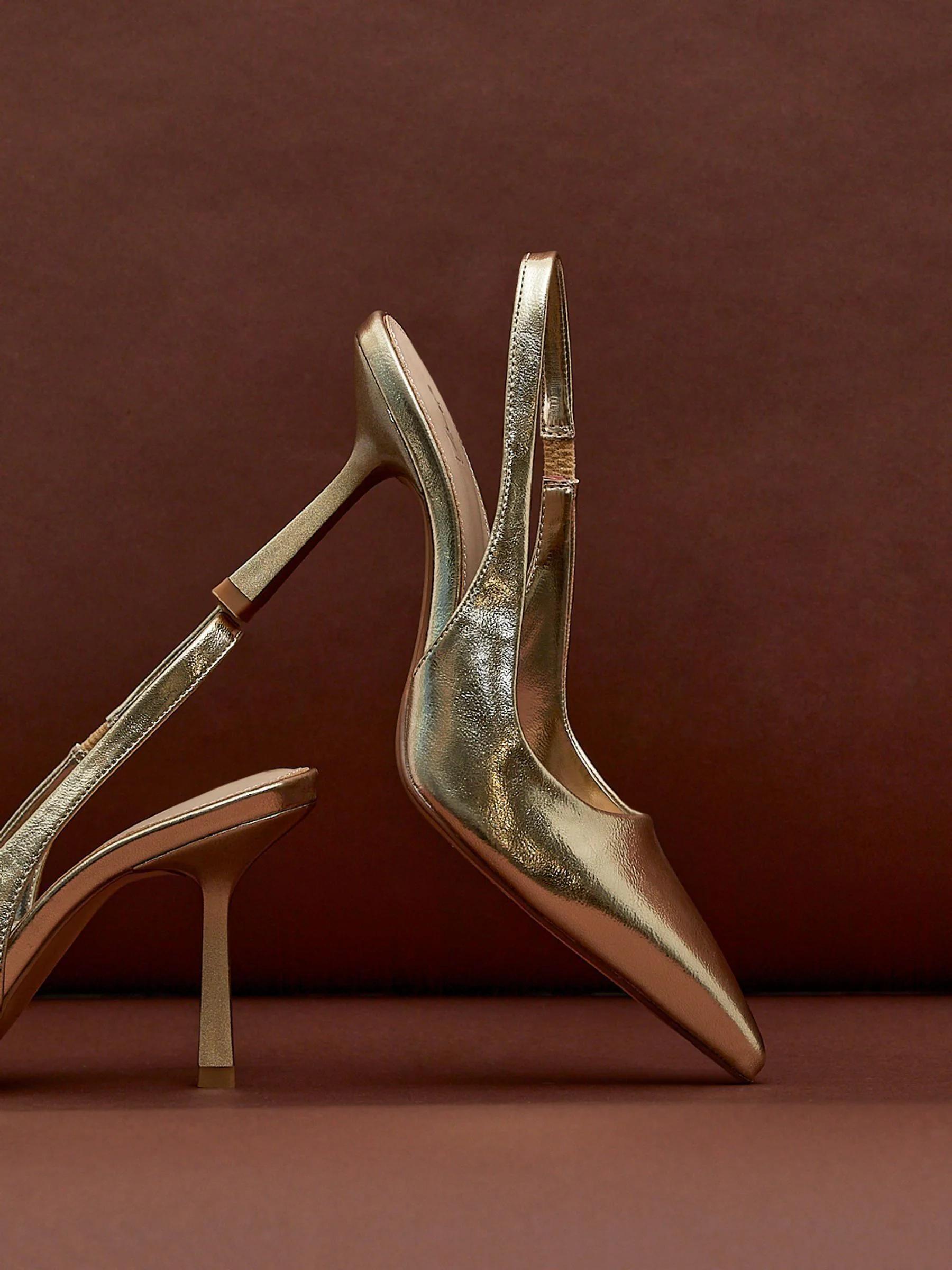 Goud - Linzi Dash Slingback Court Heels