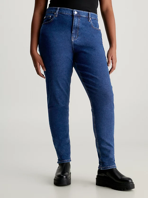 Calça jeans de mãe