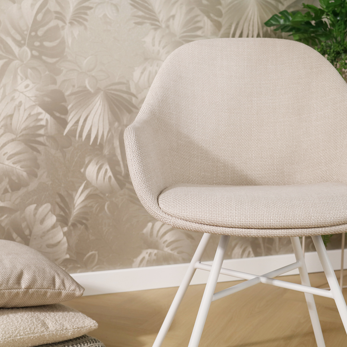 Eetkamerstoel Noa-Mae beige - wit onderstel
