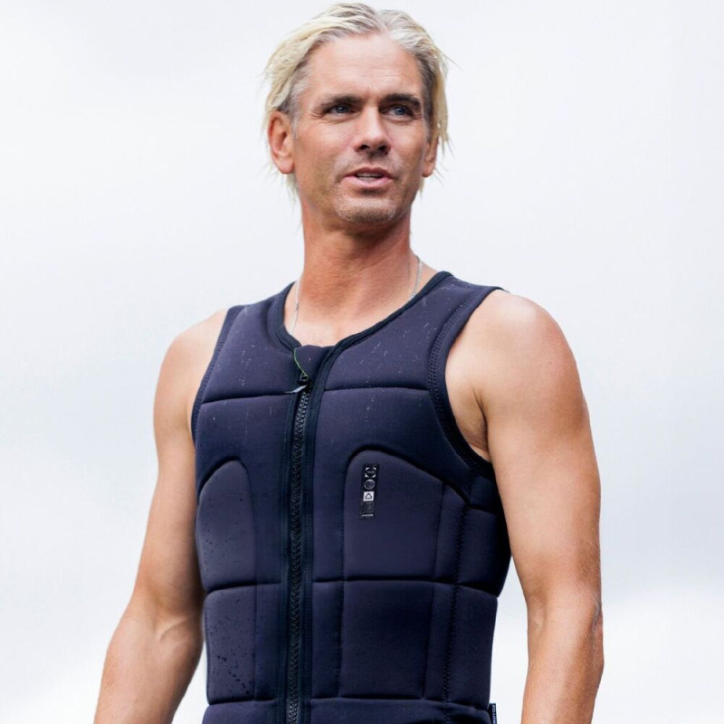 Gilet impact follow global noir