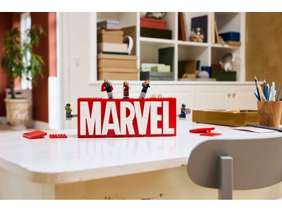 LEGO MARVEL logo en minifiguren (76313)