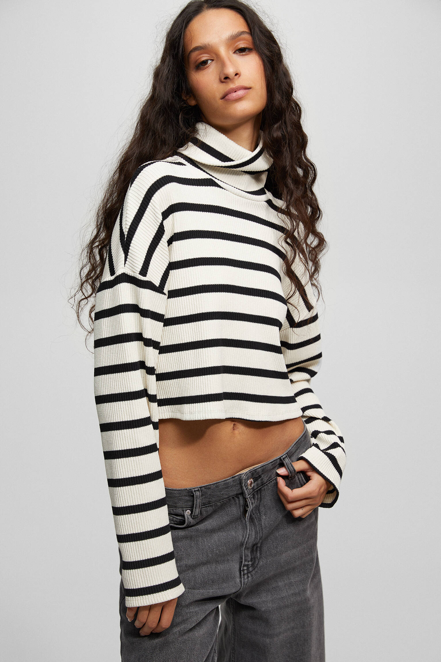 Camisa de malha com gola alta - Listras