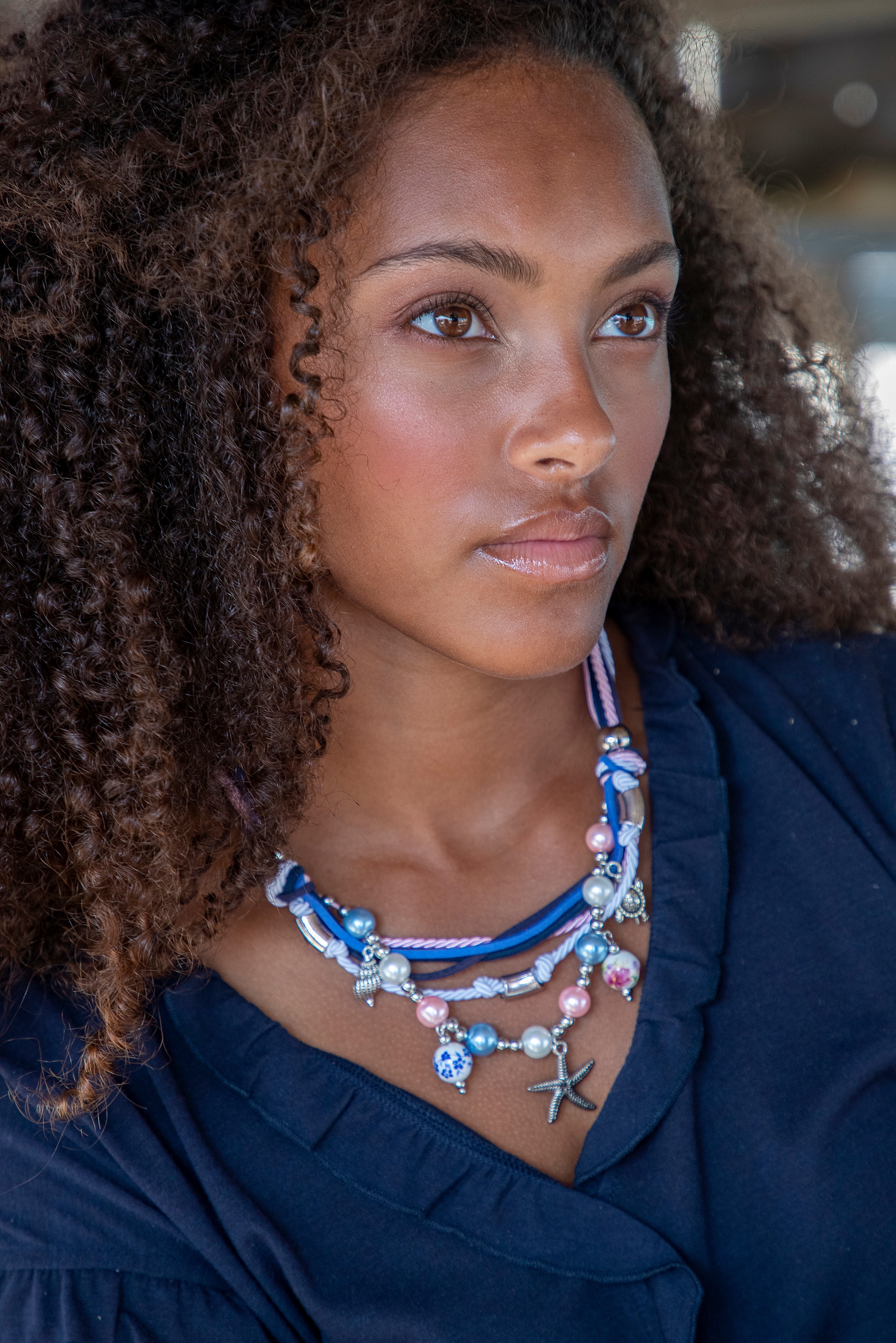 LASCANA Schmuckset »Bettlerarmband  und Halsketten Set« ()  Mit vielen kleinen Anhängern