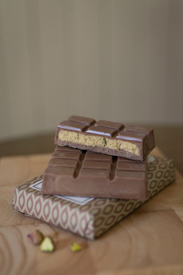 Chocoladetablet, melk en pistachecrème, 140 gram
