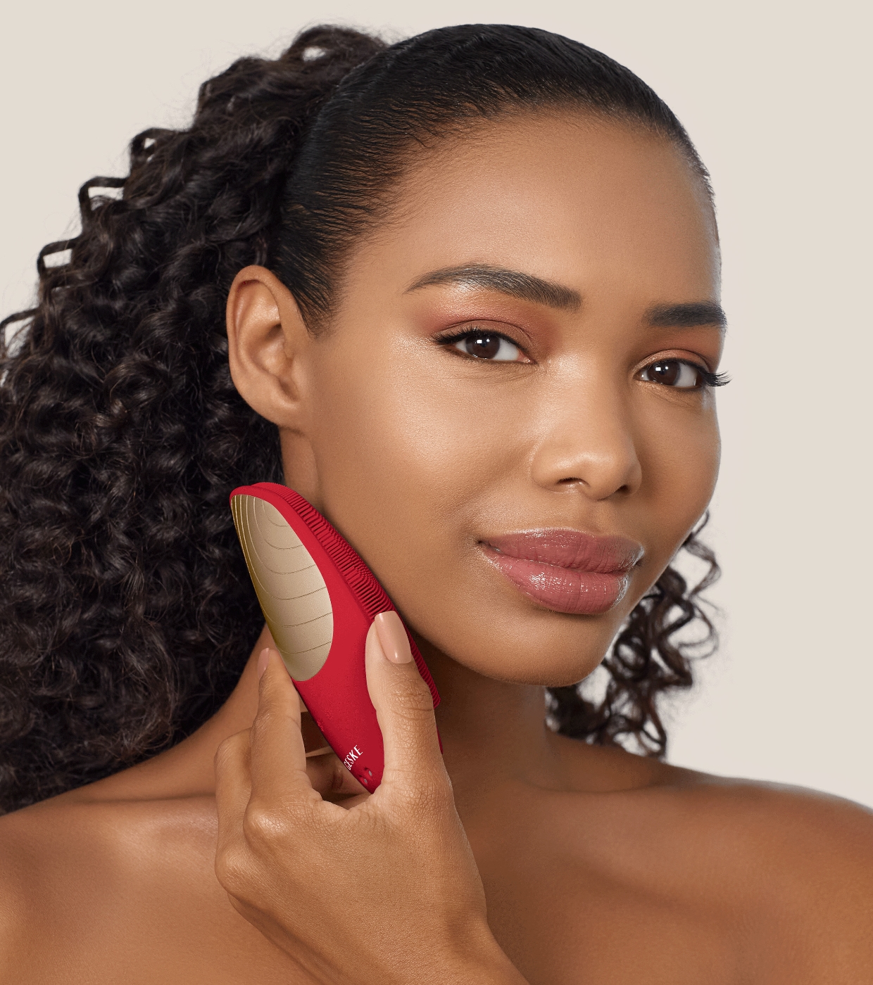 GESKE - *I love myself* - Escova de limpeza e massagem facial 6 em 1 Sonic Thermo - Red