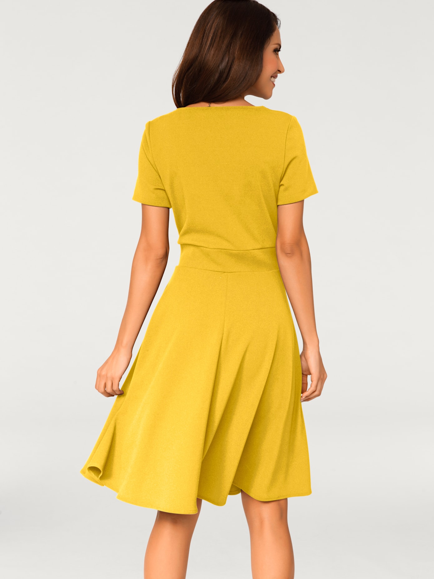 Robe princesse œillets décoratifs à la taille