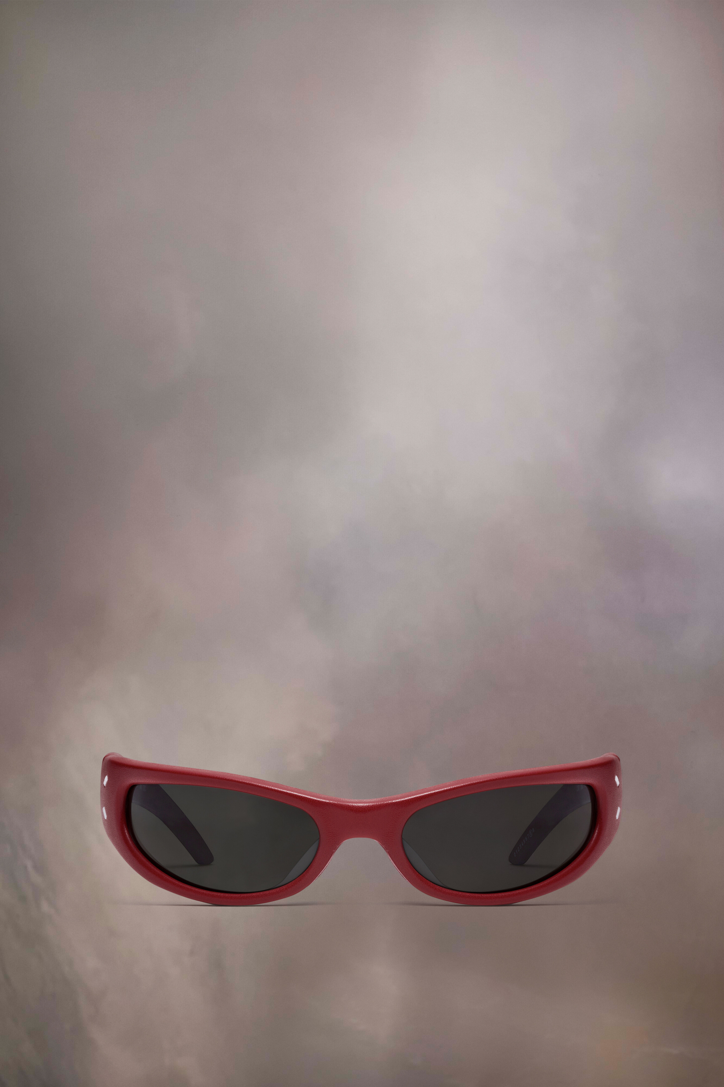 Lunettes de soleil rouges x Gentle Monster​