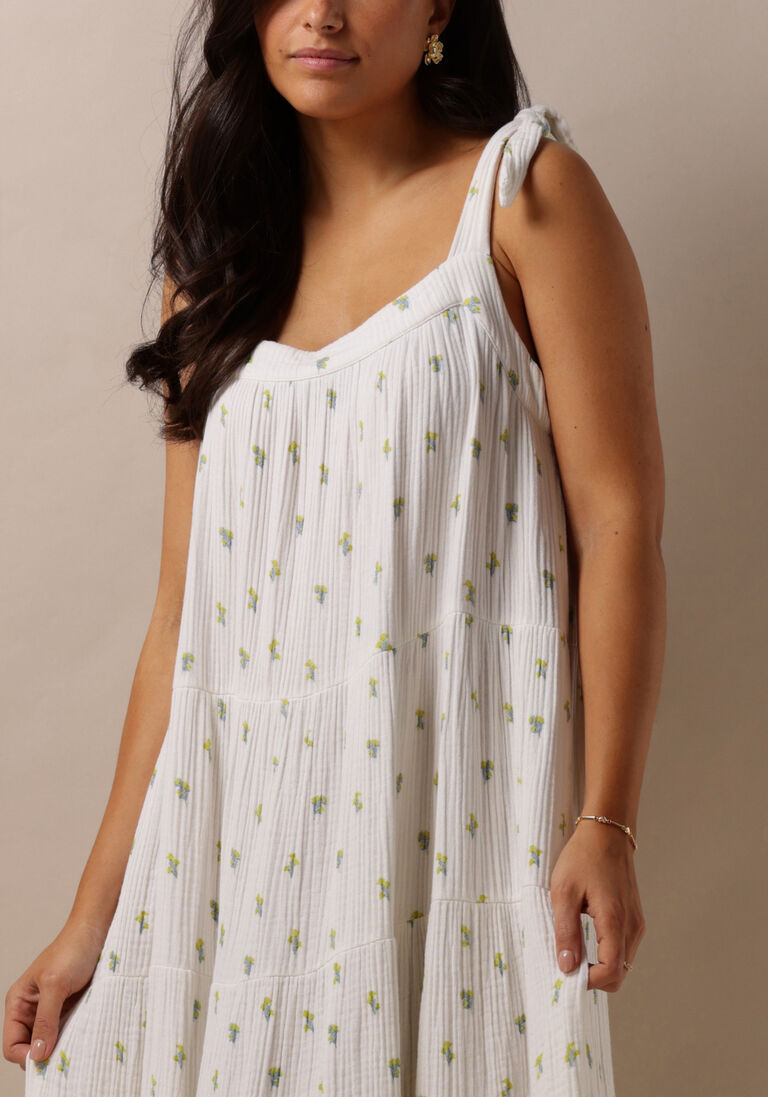 OMODA ATELIER witte omoda atelier maxi jurk x kae