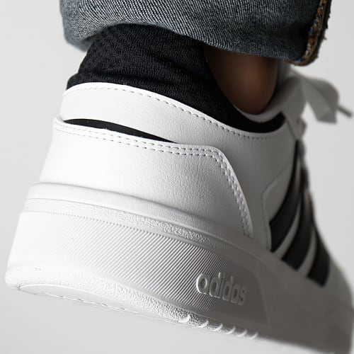 Baskets CourtBeat ID9658 Footwear White Core Black