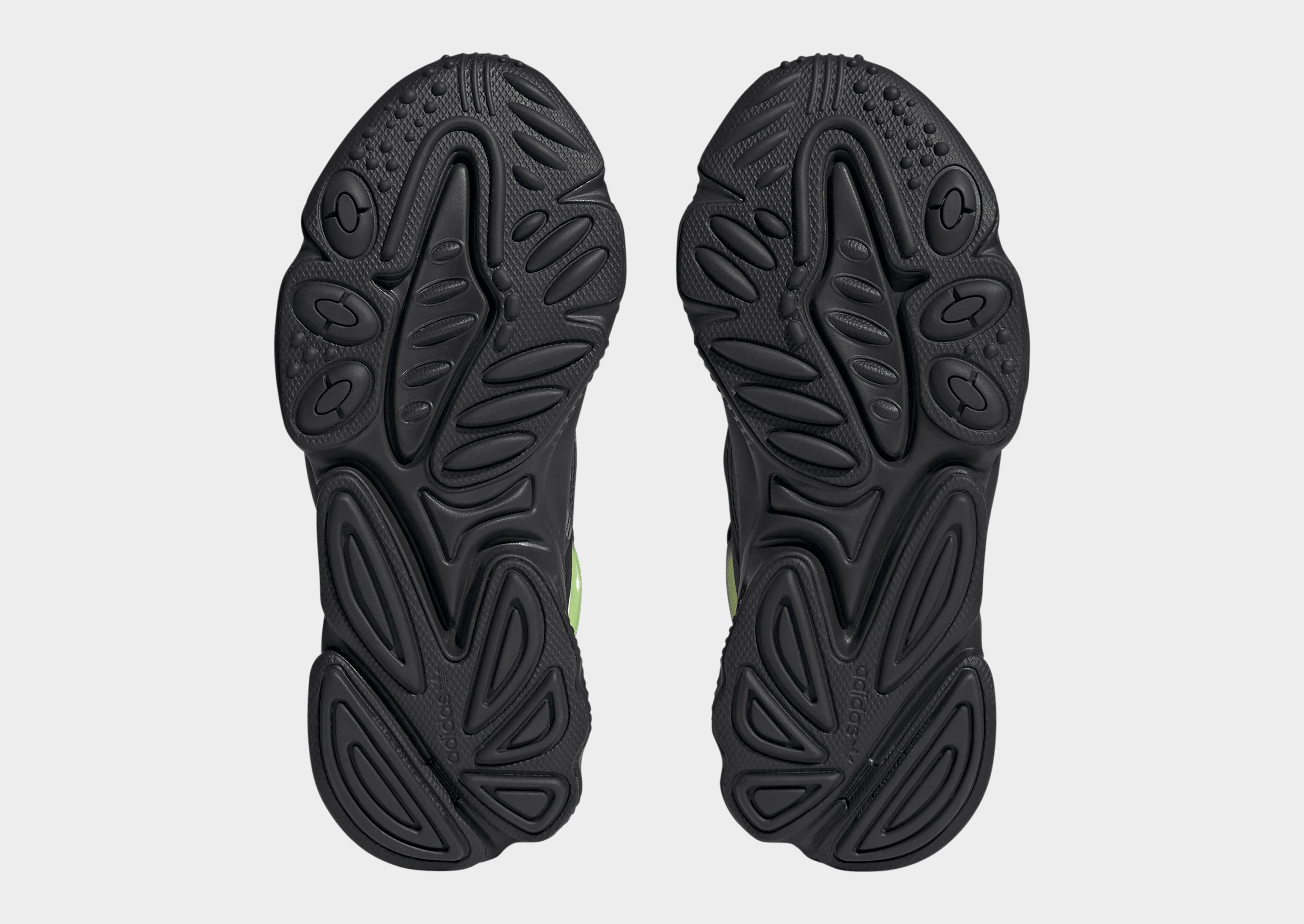 adidas Chaussure OZWEEGO