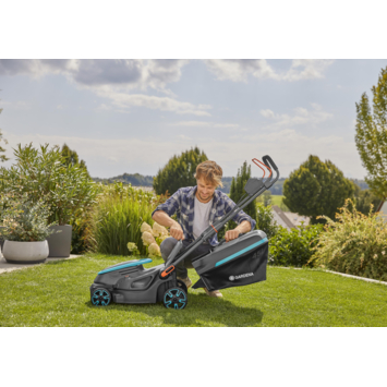Gardena 2x18V grasmaaier Powermax P4A 37cm incl. twee 4.0Ah accu's + lader