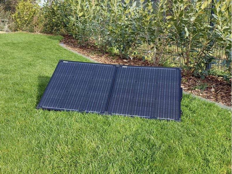 Technaxx Solarkoffer TX-214 100 W Solarkoffer mit einfacher Installation und Schnellanschluss zum umweltfreundlichen Aufladen Ihrer Batterie