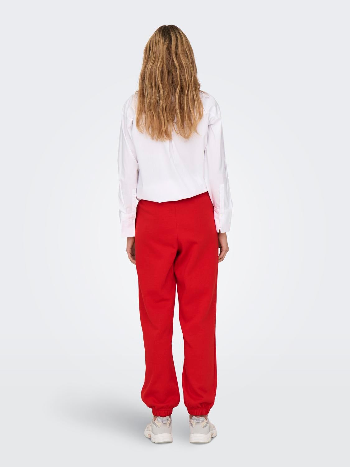 ONLDEBORAH Mittlere Taille Normal geschnitten Jogginghose Mars Red