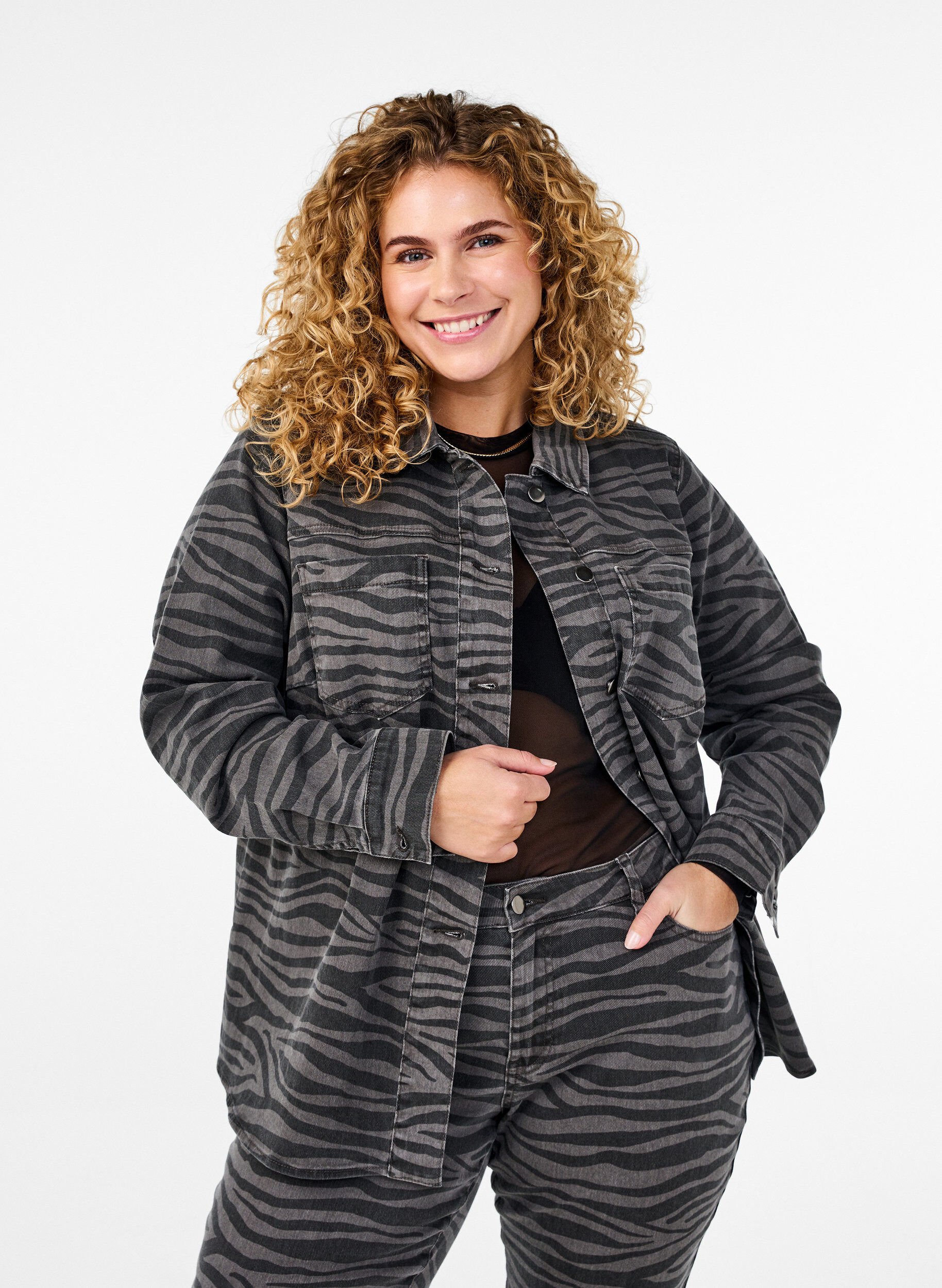 Denimskjorte i zebraprint med knapper