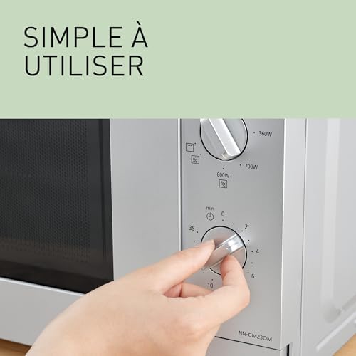 Panasonic NN GM23QMEPG Four à Micro Ondes Gril 20L avec Plateau en Verre et Grille Métallique, 800W, Grill 1000W, Décongélation, Réglage par Cadran, Quick 30, Minuterie, Argent : Cuisine et Maison