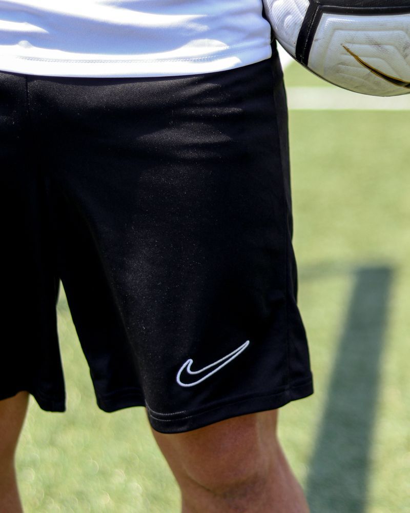 Short Nike Academy 23 pour homme