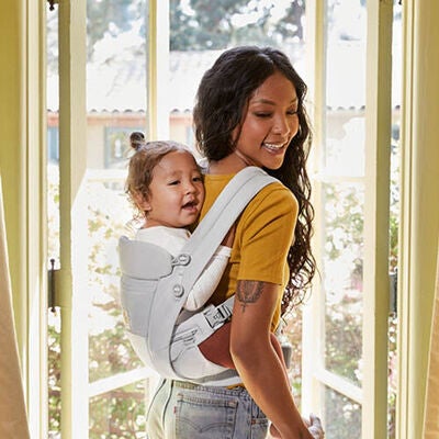 Ergobaby Omni Dream Bæresele, Pearl Grey