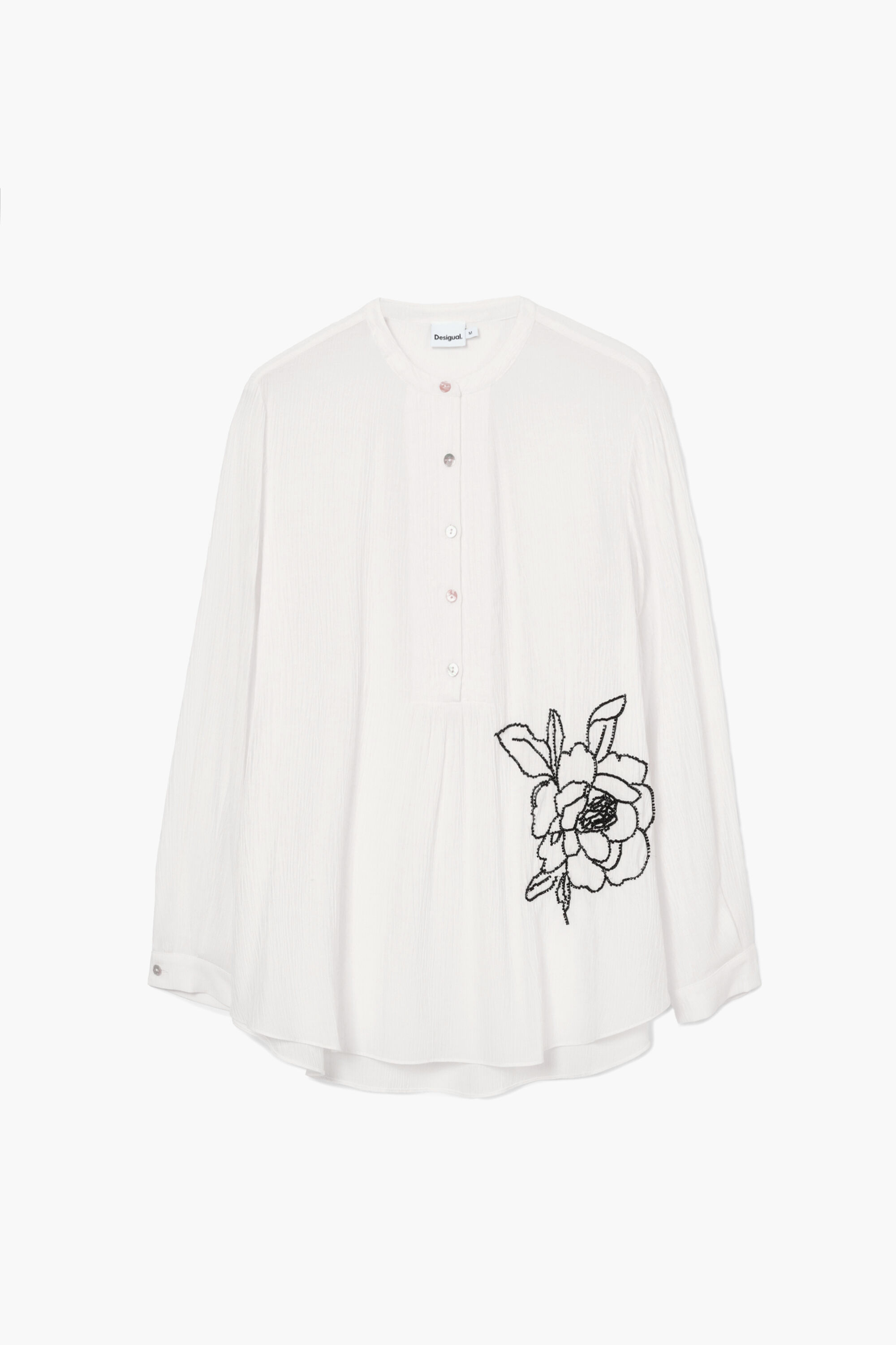 Blusa flor bordada