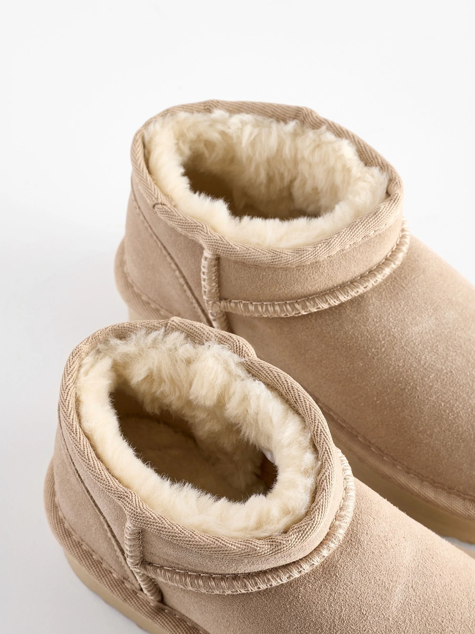 Neutraal - Lage schoenen mini warmgevoerde waterafstotende suède Boots