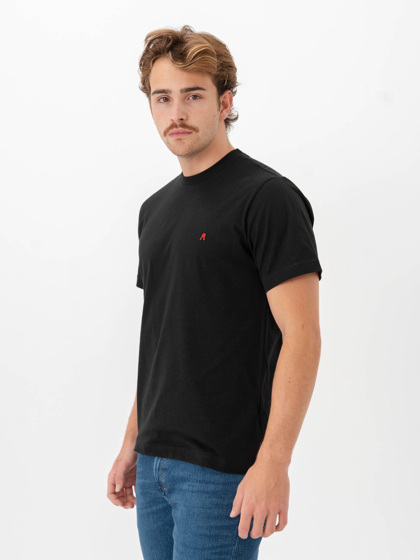 Small R-Tee Man