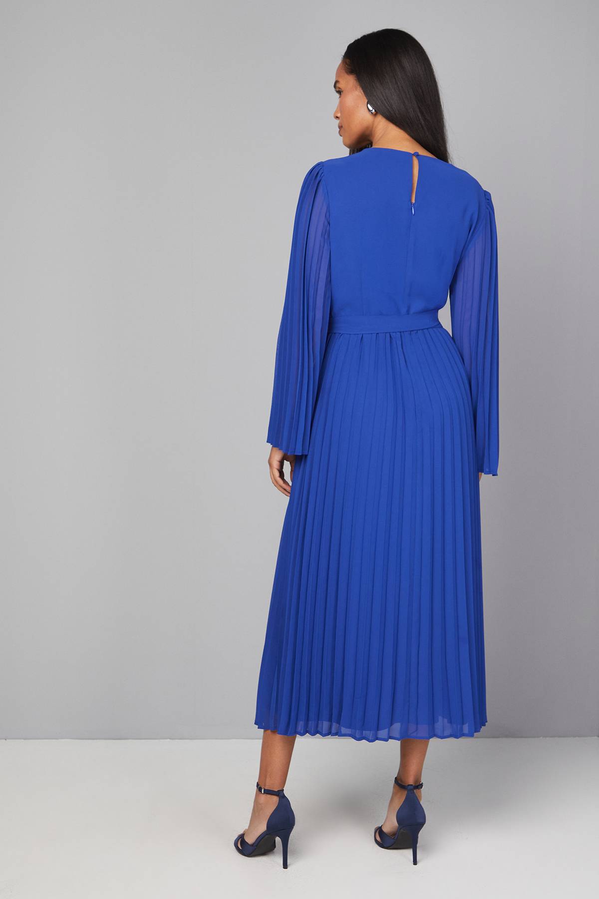 Wallis Robe Mi-Longue Plissée à Garniture Florale