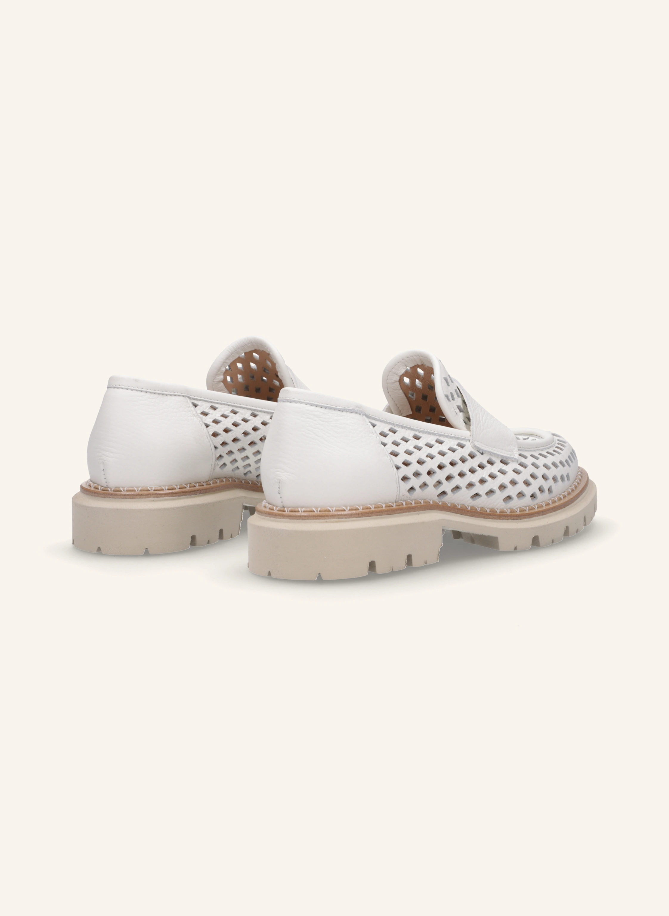 THEA MIKA Loafer