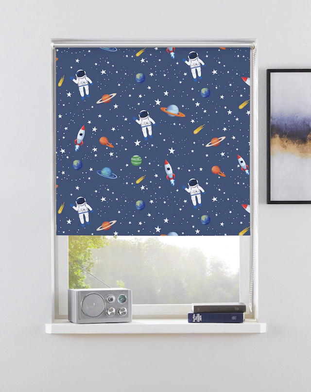 GOODproduct Rollo »ASTRONAUT« verdunkelnd Blendschutz | Sichtschutz | Verdunkelung ohne Bohren freihängend Fixmass, Klemmfix, Astronaut, Kinderrollo -NEUHEIT!
